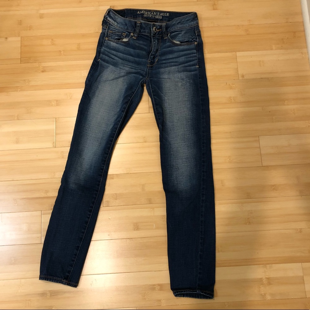 American Eagle Vintage Style Medium Wash Jeans